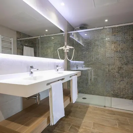 Hotel Mas Torrellas 4*